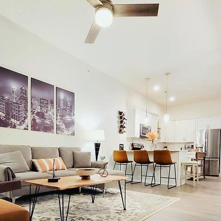 New Stylish Getaway- 5 Mil To Uptown/3 Smart Tvs! Apartman Charlotte Kültér fotó