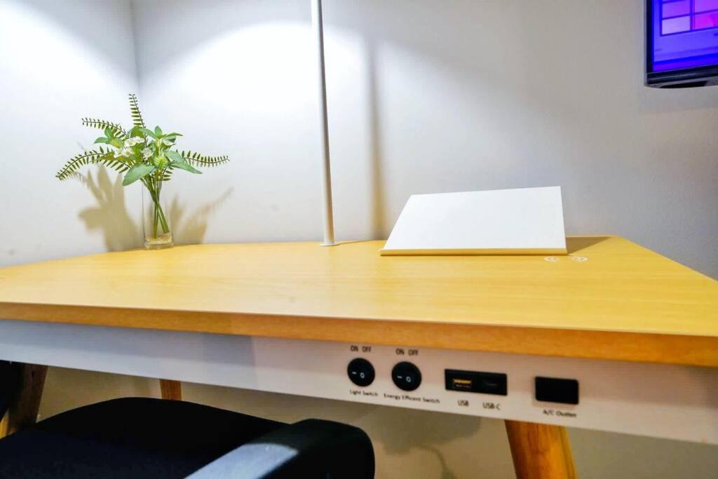 New Stylish Getaway- 5 Mil To Uptown/3 Smart Tvs! Apartman Charlotte Kültér fotó