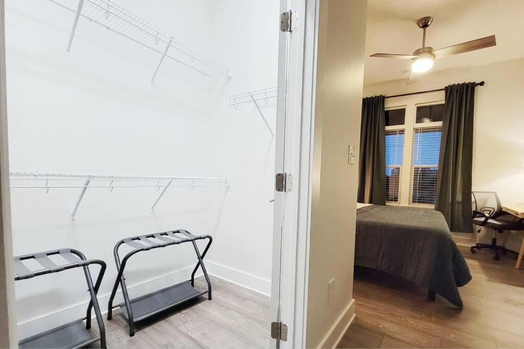 New Stylish Getaway- 5 Mil To Uptown/3 Smart Tvs! Apartman Charlotte Kültér fotó