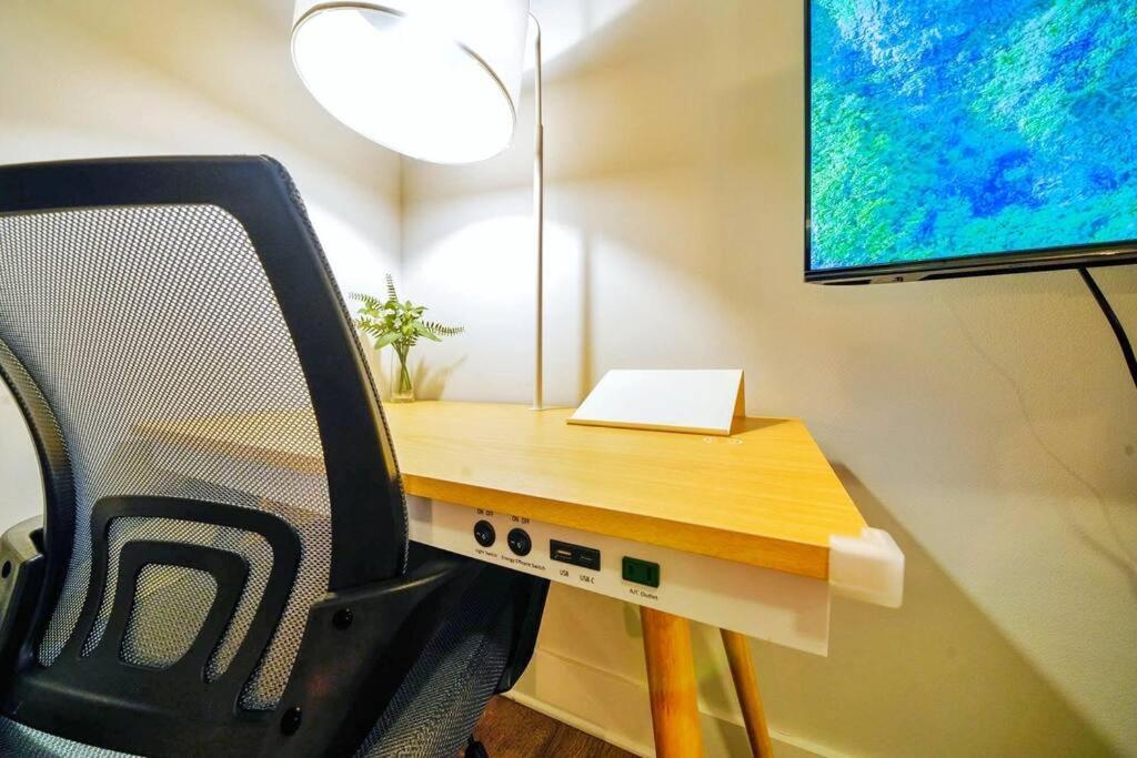 New Stylish Getaway- 5 Mil To Uptown/3 Smart Tvs! Apartman Charlotte Kültér fotó
